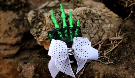 Skelehand Hair Clip - Moss Green