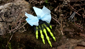 Skelehand Hair Clip - Pixie Green