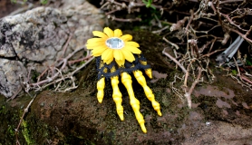 Skelehand Hair Clip - Sun Yellow - Boney Fingers