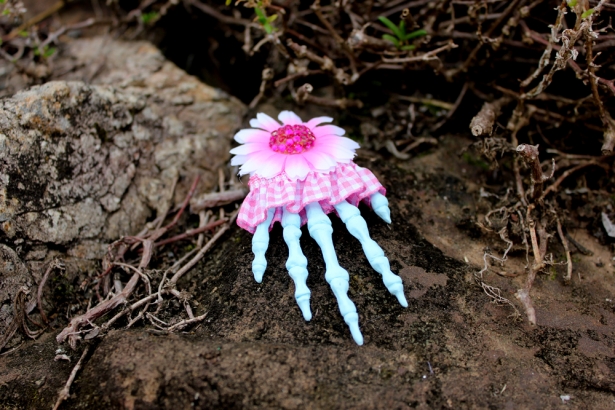 Skelehand Hair Clip - Frost Blue - Boney Fingers