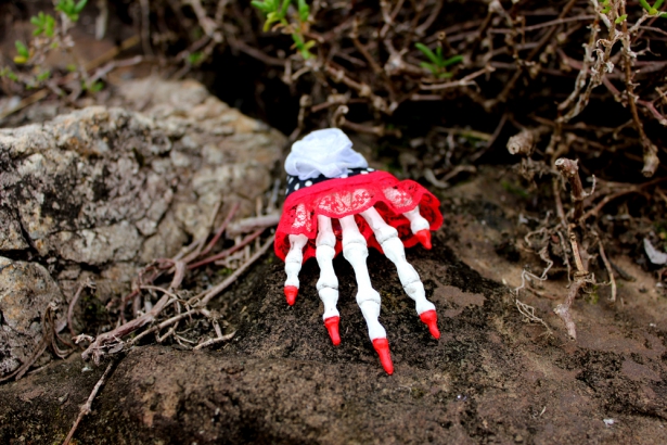 Skelehand Hair Clip - Red Tip - Boney Fingers