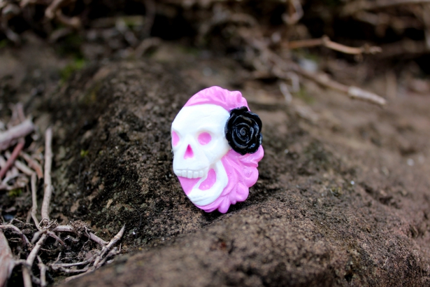 Skull Face - Ring - Black Rose